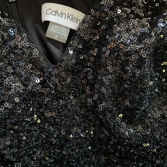 Calvin Klein black sequenced gown - Picture 6 of 6